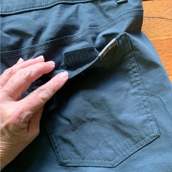 Eddie Bauer Men’s Navy Shorts - Picture 6 of 6
